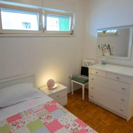 Danny Apartment *