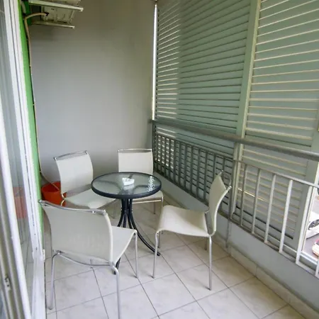 Danny Apartment *