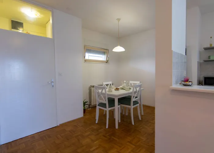 Danny דירה זאדאר